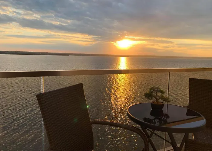 Sunset View ママイア