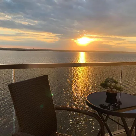 Sunset Lake View Mamaia